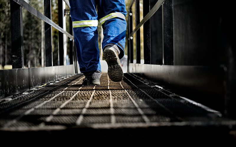 Conducting a Lone Worker Risk Assessment: A Step-by-Step Guide